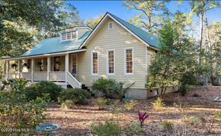 679 Carolina Bay Court, Southport, NC 28461