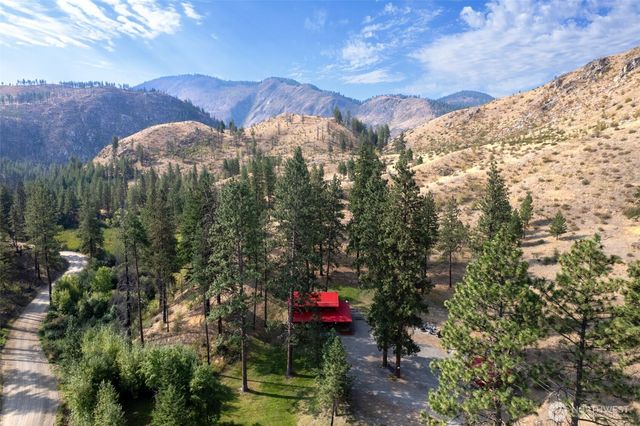 1425 Salmon Creek Road, Okanogan, WA 98819