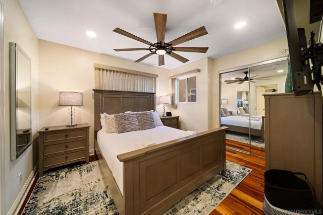 886 Felspar St, San Diego, CA 92109