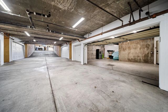 886 Felspar St, San Diego, CA 92109