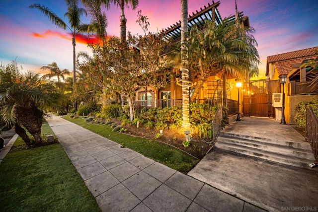 886 Felspar St, San Diego, CA 92109