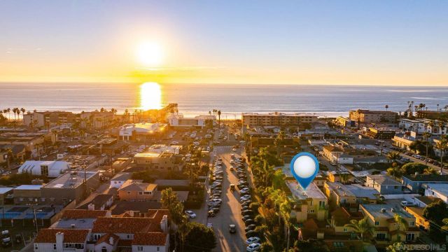 886 Felspar St, San Diego, CA 92109