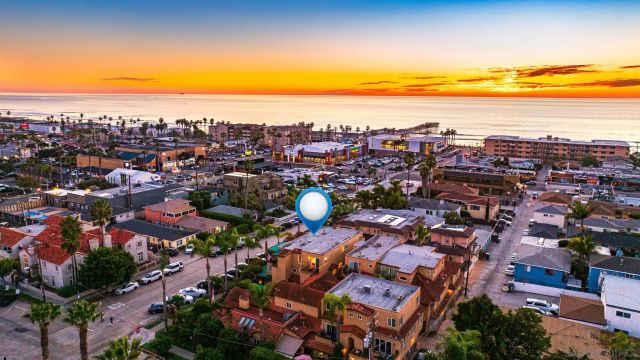 886 Felspar St, San Diego, CA 92109