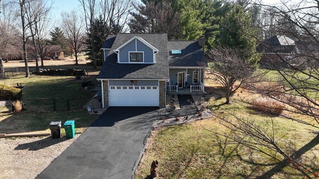 12189 N Cedarview Drive, Mooresville, IN 46158