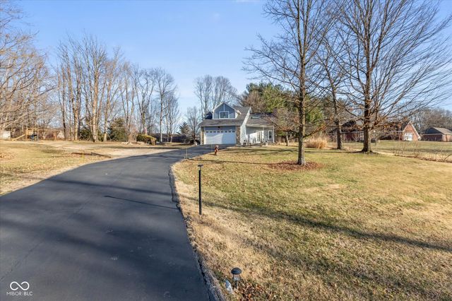 12189 N Cedarview Drive, Mooresville, IN 46158