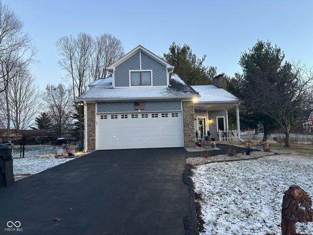 12189 N Cedarview Drive, Mooresville, IN 46158