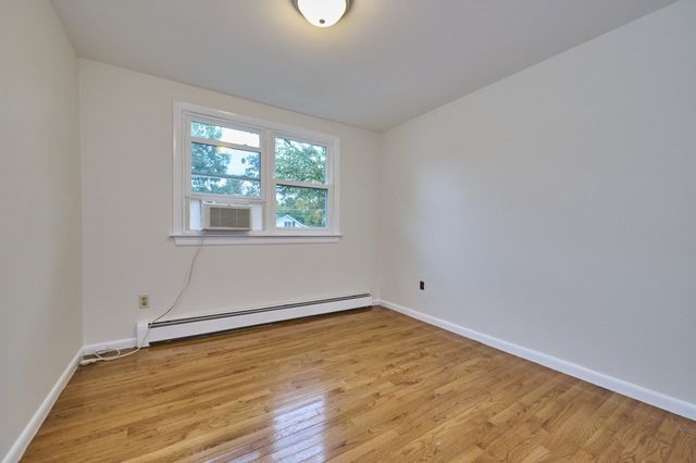 13 Fernglade Rd, Burlington, MA 01803