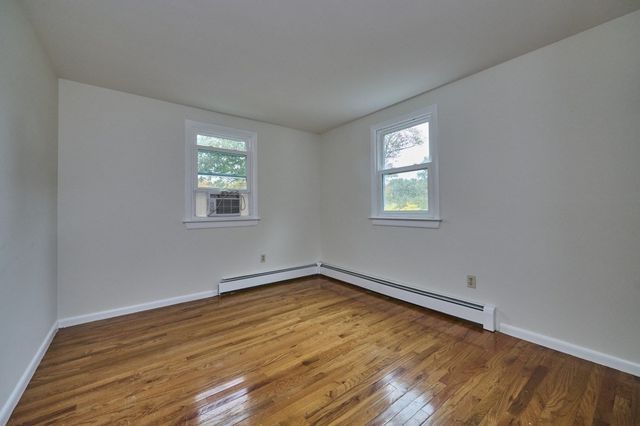 13 Fernglade Rd, Burlington, MA 01803