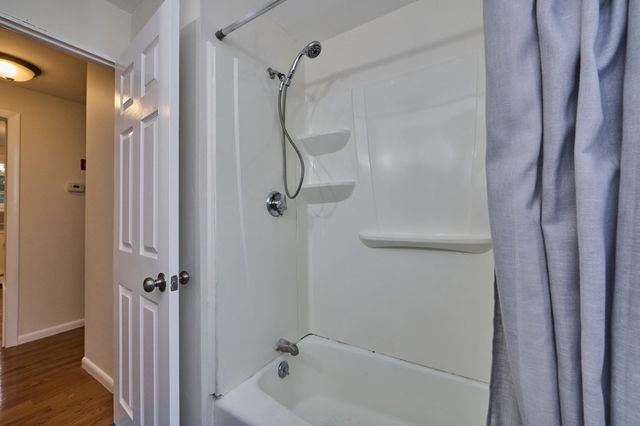 13 Fernglade Rd, Burlington, MA 01803