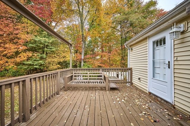 13 Fernglade Rd, Burlington, MA 01803