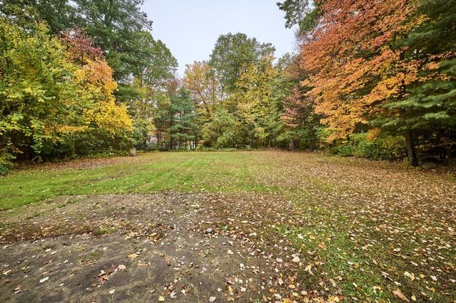 13 Fernglade Rd, Burlington, MA 01803
