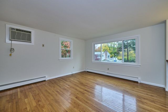 13 Fernglade Rd, Burlington, MA 01803