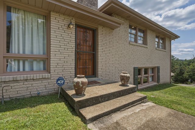 5028 Danby Dr, Nashville, TN 37211