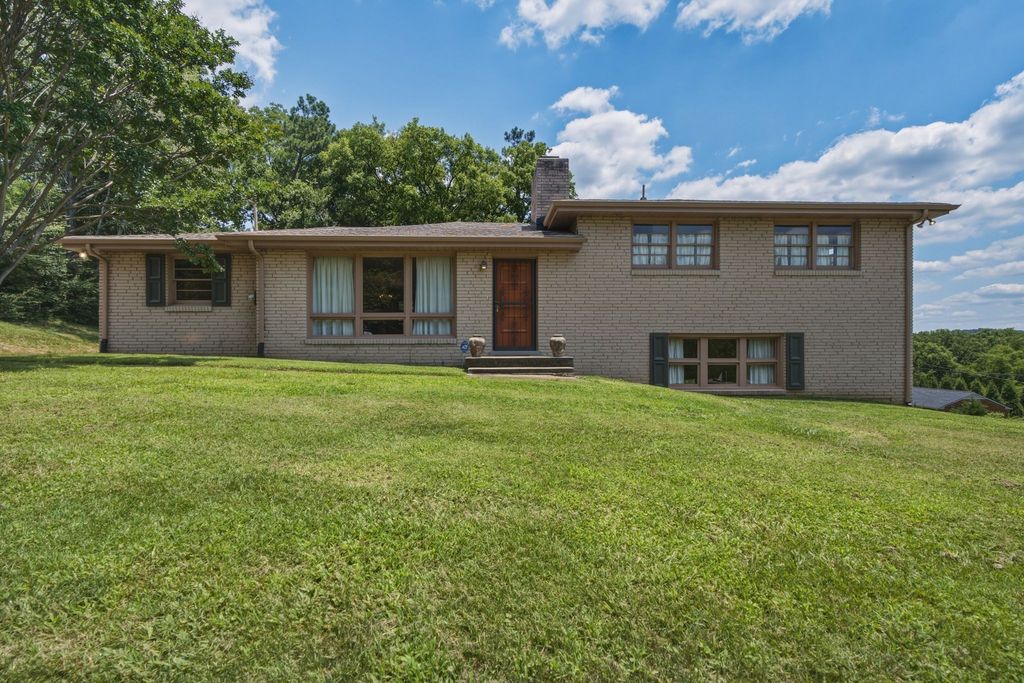 5028 Danby Dr, Nashville, TN 37211