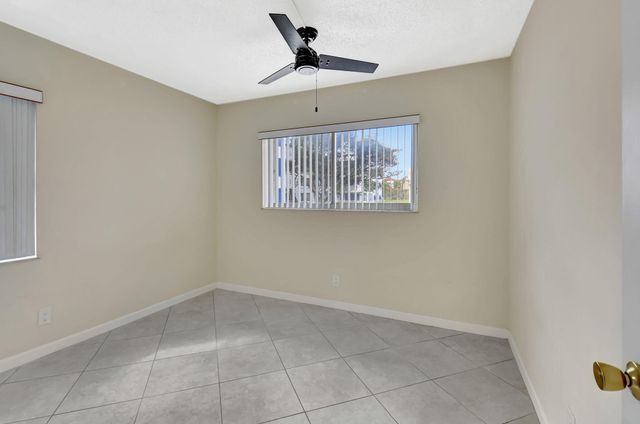 638 Snug Harbor Drive E11, Boynton Beach, FL 33435