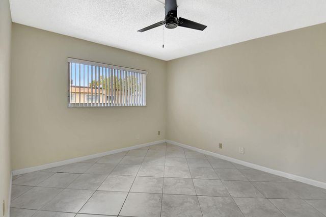 638 Snug Harbor Drive E11, Boynton Beach, FL 33435