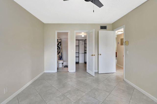 638 Snug Harbor Drive E11, Boynton Beach, FL 33435