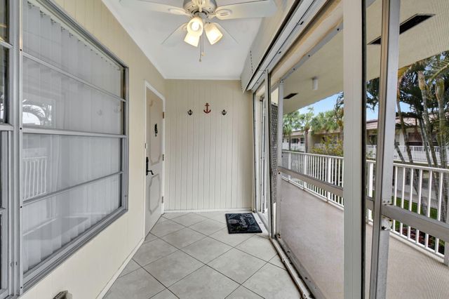638 Snug Harbor Drive E11, Boynton Beach, FL 33435