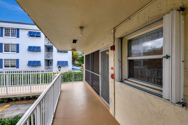 638 Snug Harbor Drive E11, Boynton Beach, FL 33435
