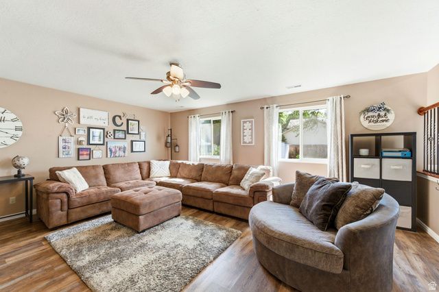 1691 S 300 E, Kaysville, UT 84037