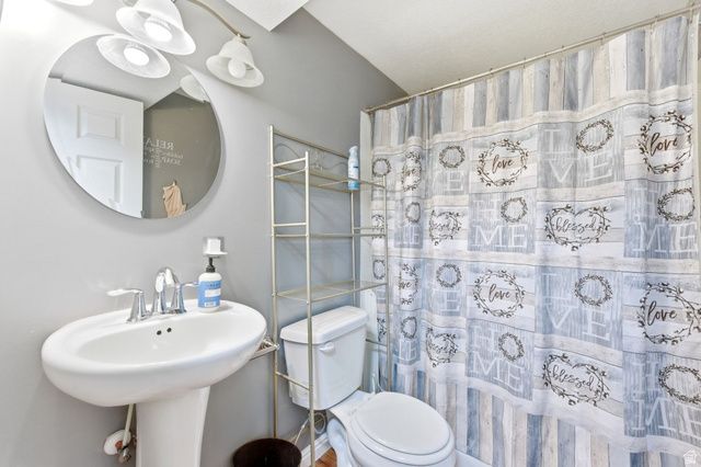 1691 S 300 E, Kaysville, UT 84037