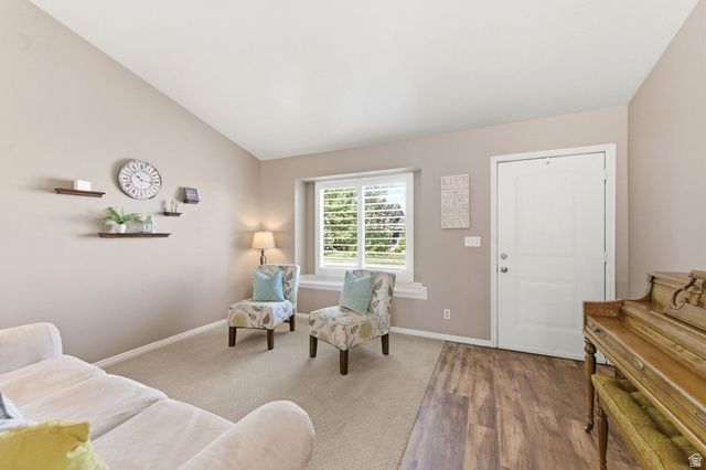 1691 S 300 E, Kaysville, UT 84037