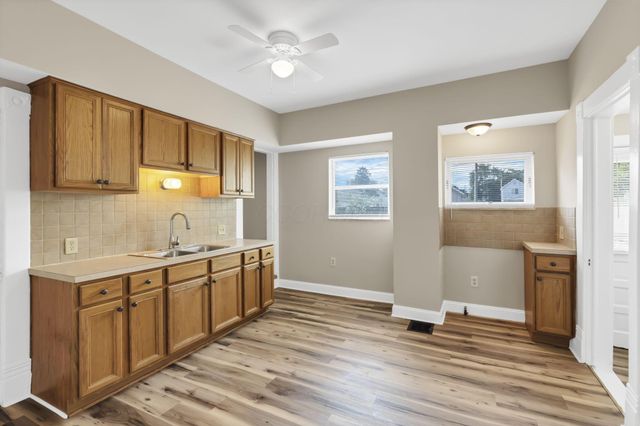 906 Bellows Avenue, Columbus, OH 43223