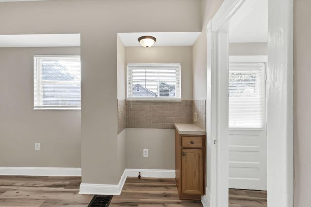 906 Bellows Avenue, Columbus, OH 43223