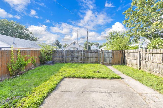 906 Bellows Avenue, Columbus, OH 43223