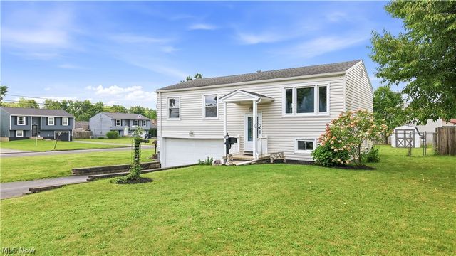 378 Dehoff Drive, Youngstown, OH 44515