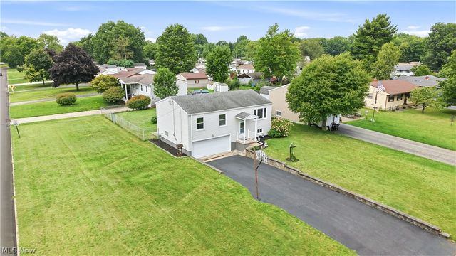 378 Dehoff Drive, Youngstown, OH 44515