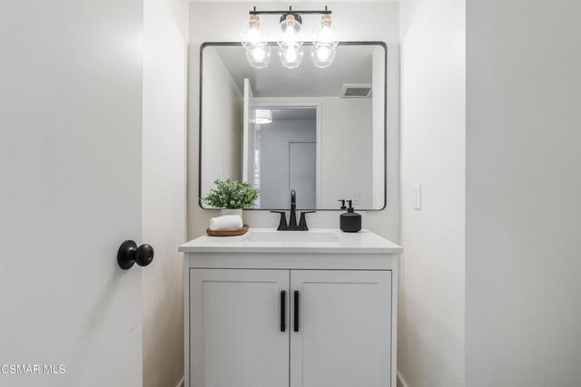 757 Shadow Lake Drive, Thousand Oaks, CA 91360