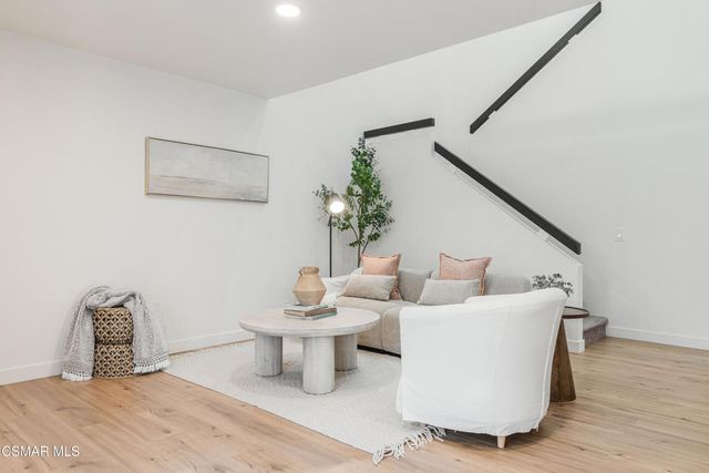 757 Shadow Lake Drive, Thousand Oaks, CA 91360