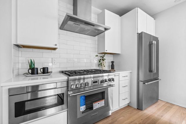 198 Bowen 1, Boston, MA 02127