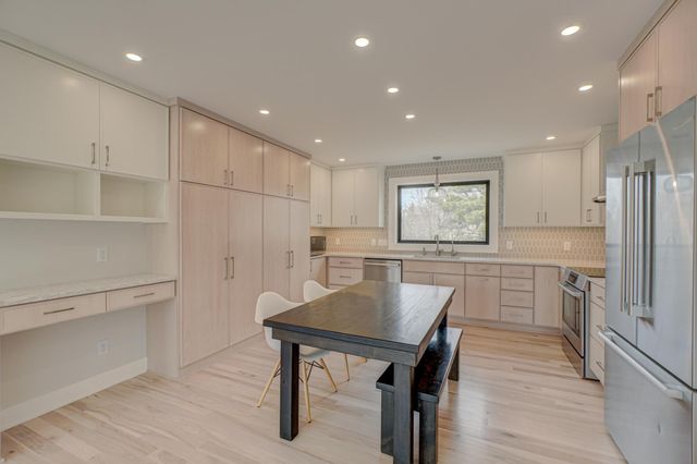 71 Otis Lane, Saint Paul, MN 55104