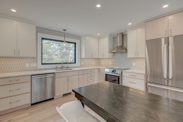 71 Otis Lane, Saint Paul, MN 55104