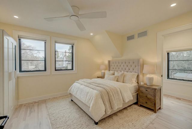 71 Otis Lane, Saint Paul, MN 55104