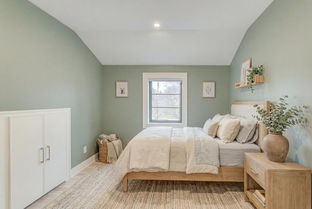 71 Otis Lane, Saint Paul, MN 55104