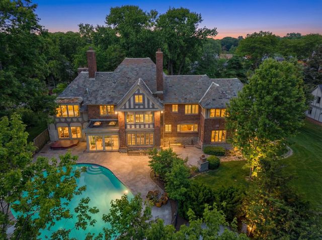 71 Otis Lane, Saint Paul, MN 55104