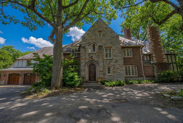 71 Otis Lane, Saint Paul, MN 55104