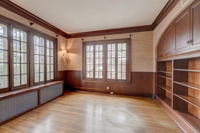 71 Otis Lane, Saint Paul, MN 55104