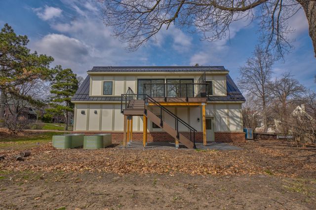 71 Otis Lane, Saint Paul, MN 55104