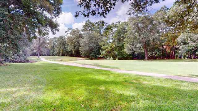 806 Camphor Circle NE, Village Mills, TX 77663