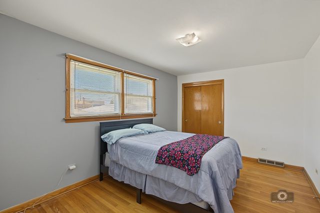5104 S Menard Avenue, Chicago, IL 60638
