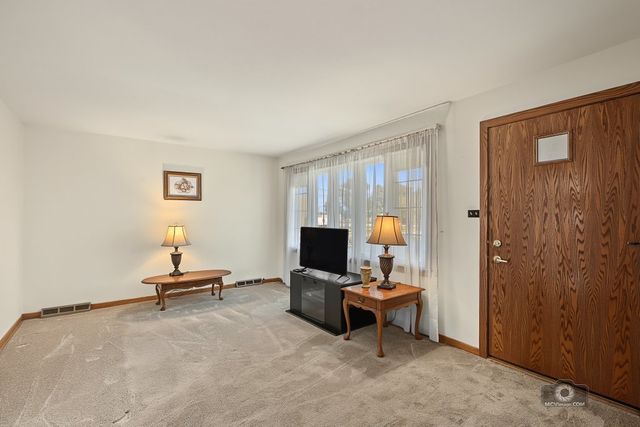 5104 S Menard Avenue, Chicago, IL 60638