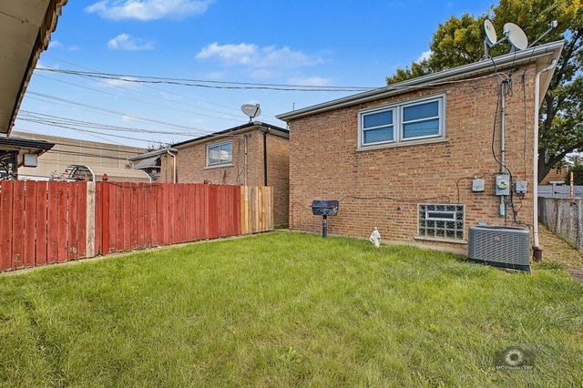 5104 S Menard Avenue, Chicago, IL 60638