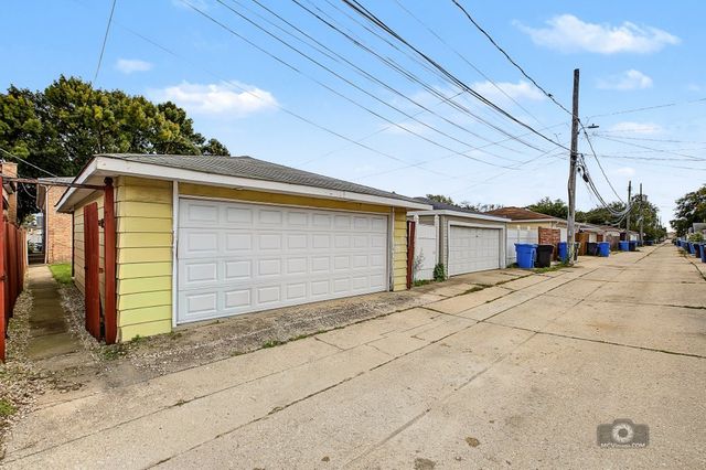 5104 S Menard Avenue, Chicago, IL 60638