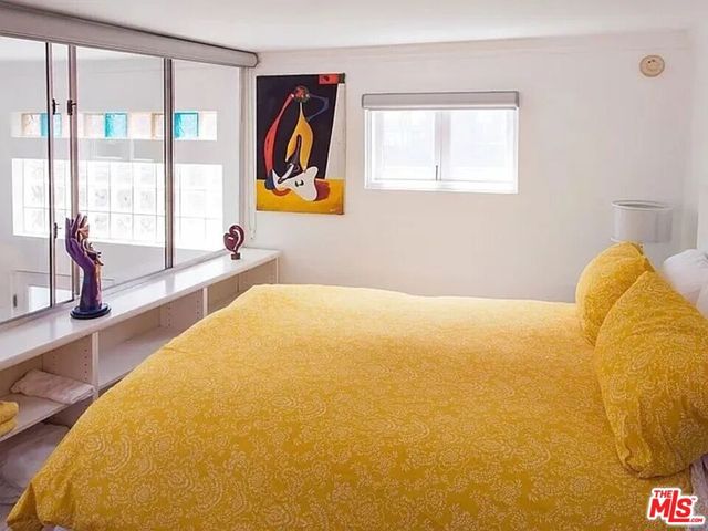 8661 Clifton Way A, Beverly Hills, CA 90211