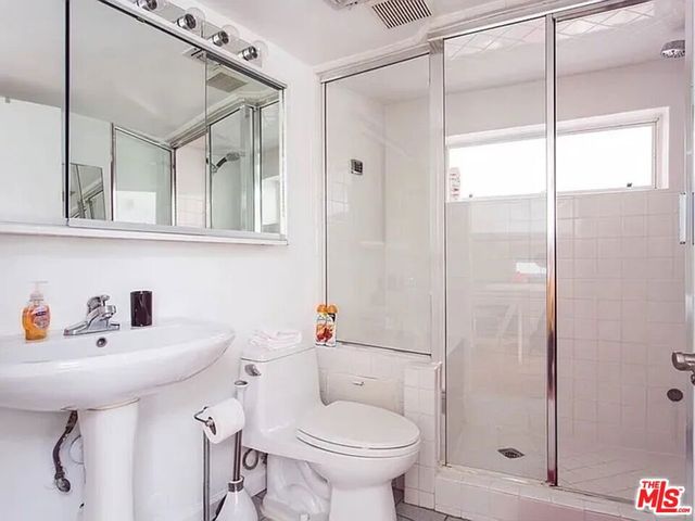 8661 Clifton Way A, Beverly Hills, CA 90211