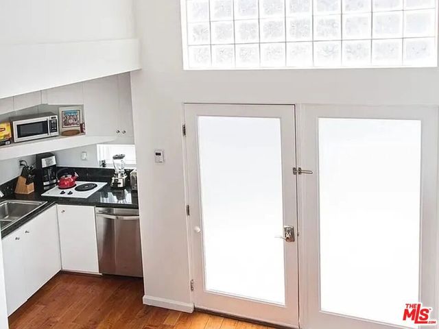 8661 Clifton Way A, Beverly Hills, CA 90211